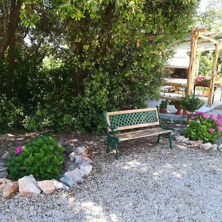 Stela Appartement Pinezići Buitenkant foto