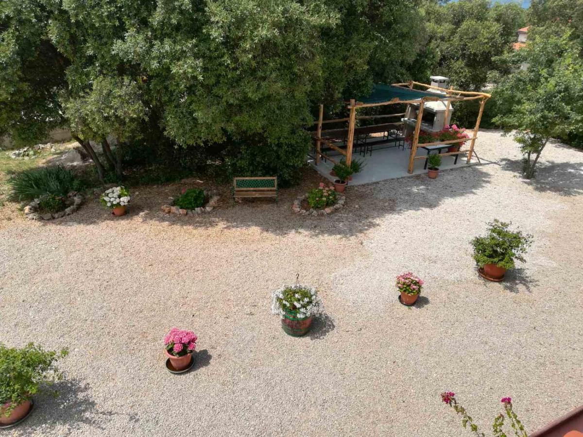 Stela Appartement Pinezići Buitenkant foto